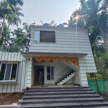 Villa Atharva Thāl Exteriör bild