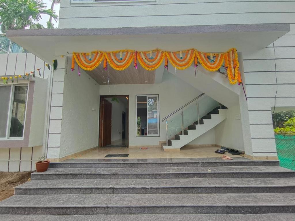 Villa Atharva Thāl Exteriör bild